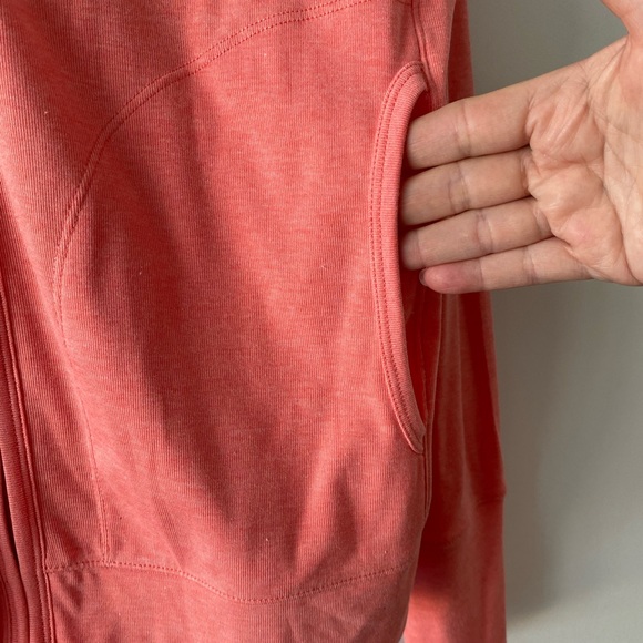 🌼 As New - Uniqlo Zip Front Hoodie 🌼 - Picture 3 of 8